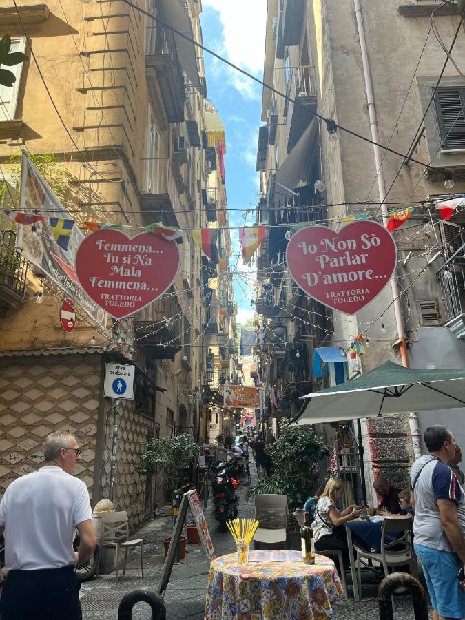 Casa Vacanza La Spagnola Napoli Dış mekan fotoğraf